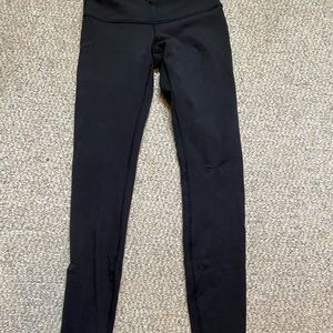 black size 4 lululemon wunder under pants
